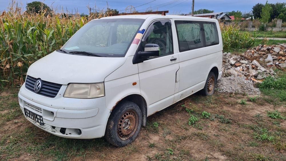 Vw Transporter T5 1.9 axb 8+1 pentru dezmembrari