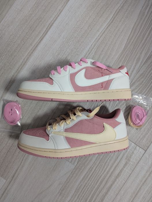 Jordan 1 travis scott