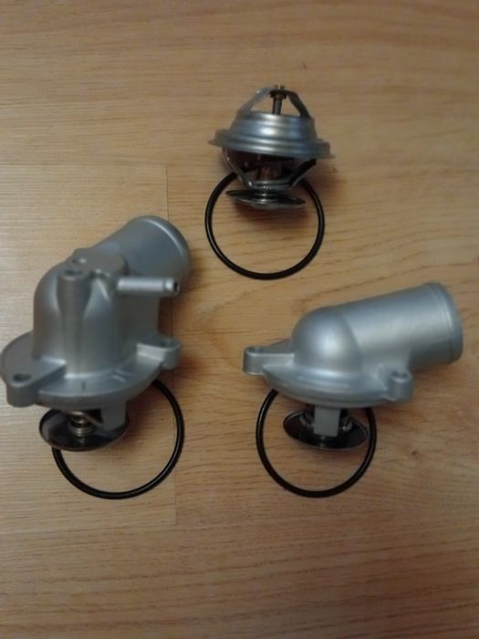 Термостат на Мерседес М102 М103 М104 М111