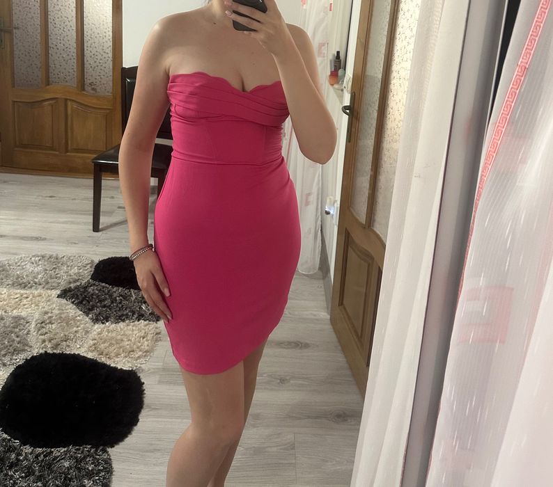 Vând rochie roz, mărimea M, 38,
