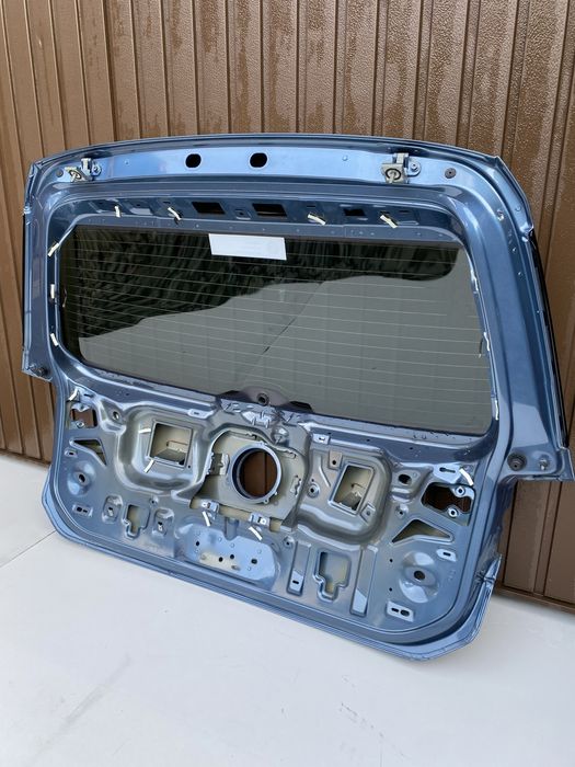 Haion vw Passat B8 Highline cod culoare LB5J 2015-2020