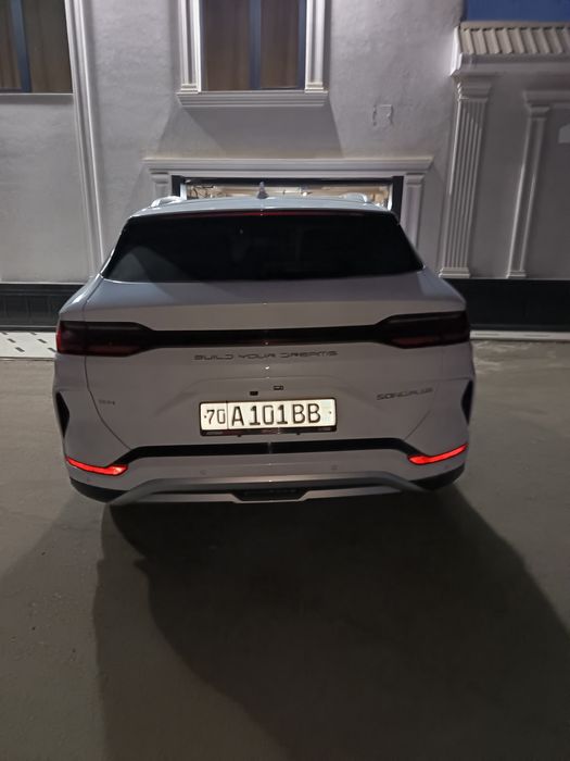 BYD Чемпион гибрид Фулл комплектация