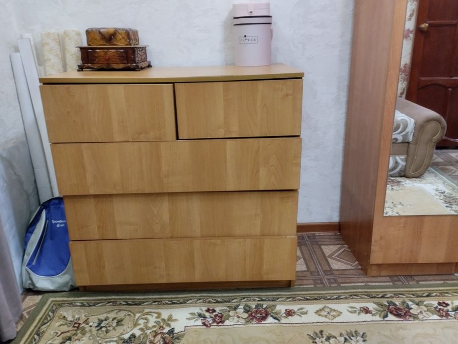 Продам шкаф и диван