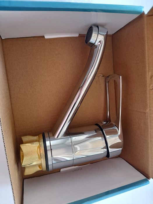 Продаю смесители для рукомойника