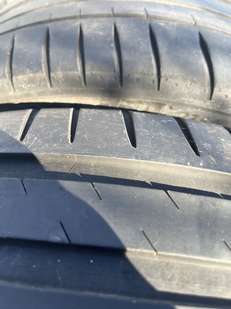 Летни гуми 235/40/19