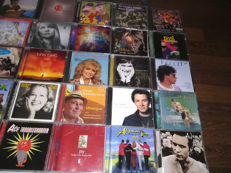 Discuri vinil (pick up  si cd de colectie  stare buna ,noi si sigilate