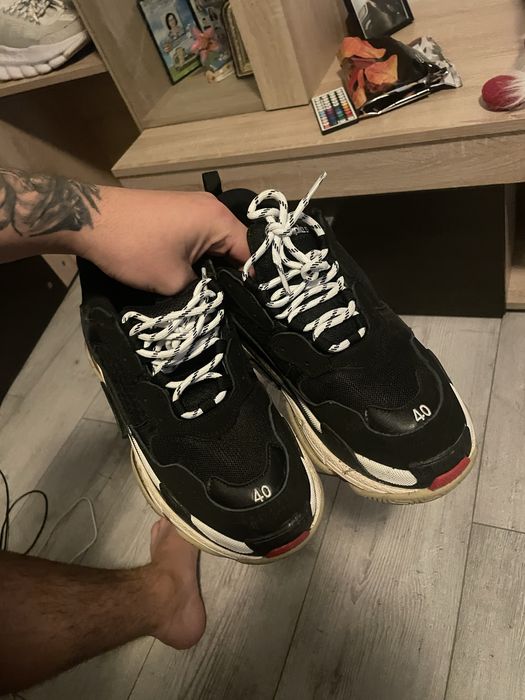 Adidasi Balenciaga triple s