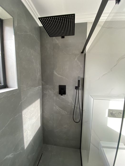 Casa moderna de vanzare la cheie cu toate utilitățile!