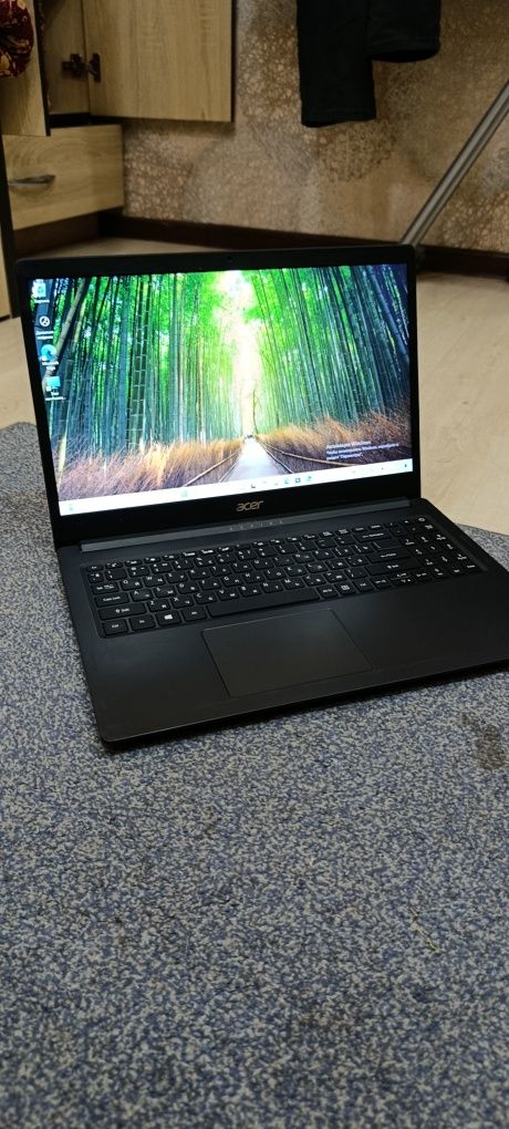 Noutbuk Acer aspire 3