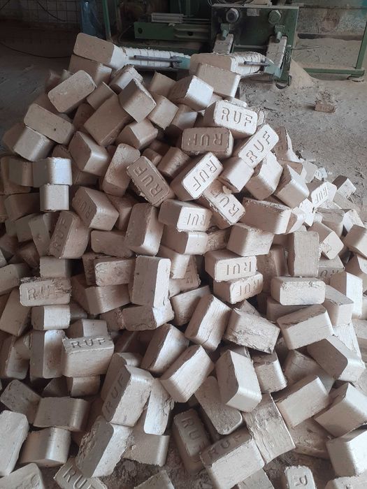 Brichete din rumegus