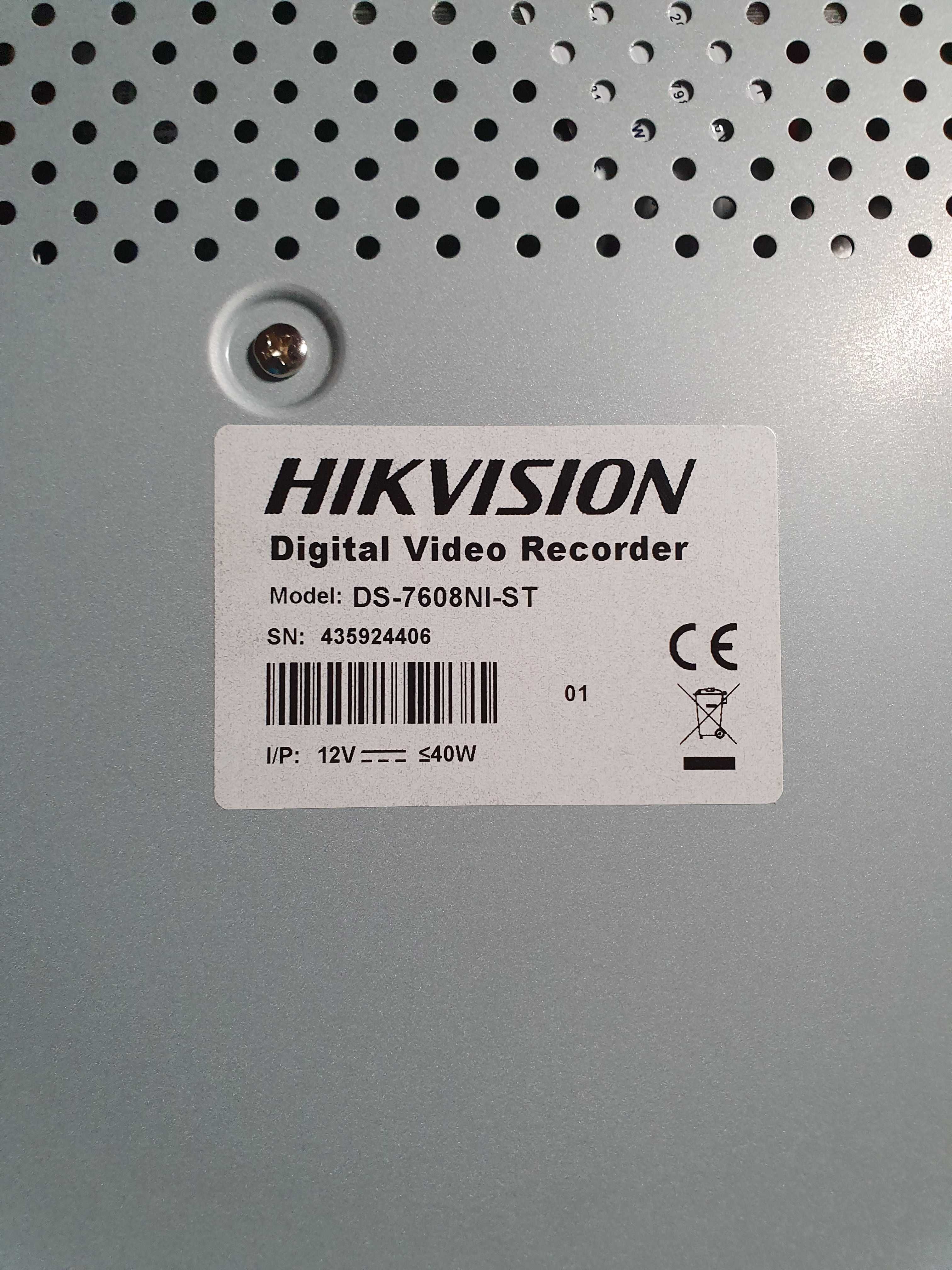 Продавам 16  каналенDVR Hikvision с HD 1.0tb + NVR Panetron