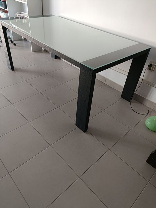 Masă cu blat din sticlă securizată 190/95