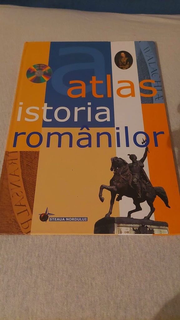 Atlas istoric școlar cu dvd inclus