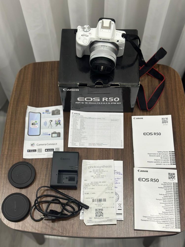 Фотоапарат Canon EOS R50 (бял) Като НОВ! Пълен комплект!