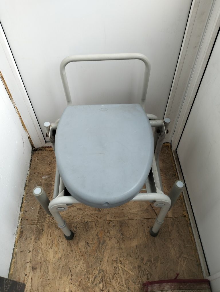 Продам стул туалет для инвалидов