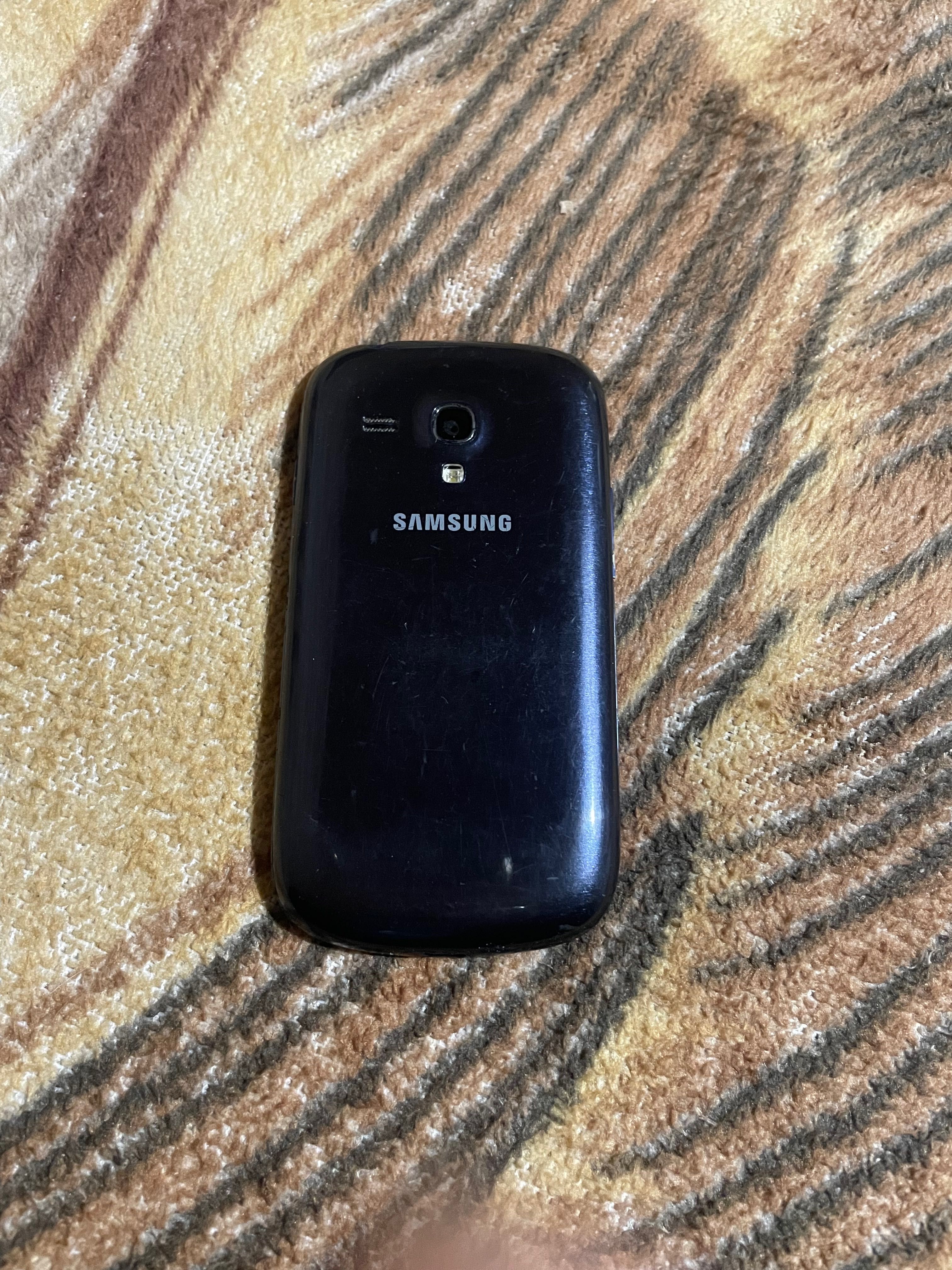 Продавам Samsung galaxy S3 mini