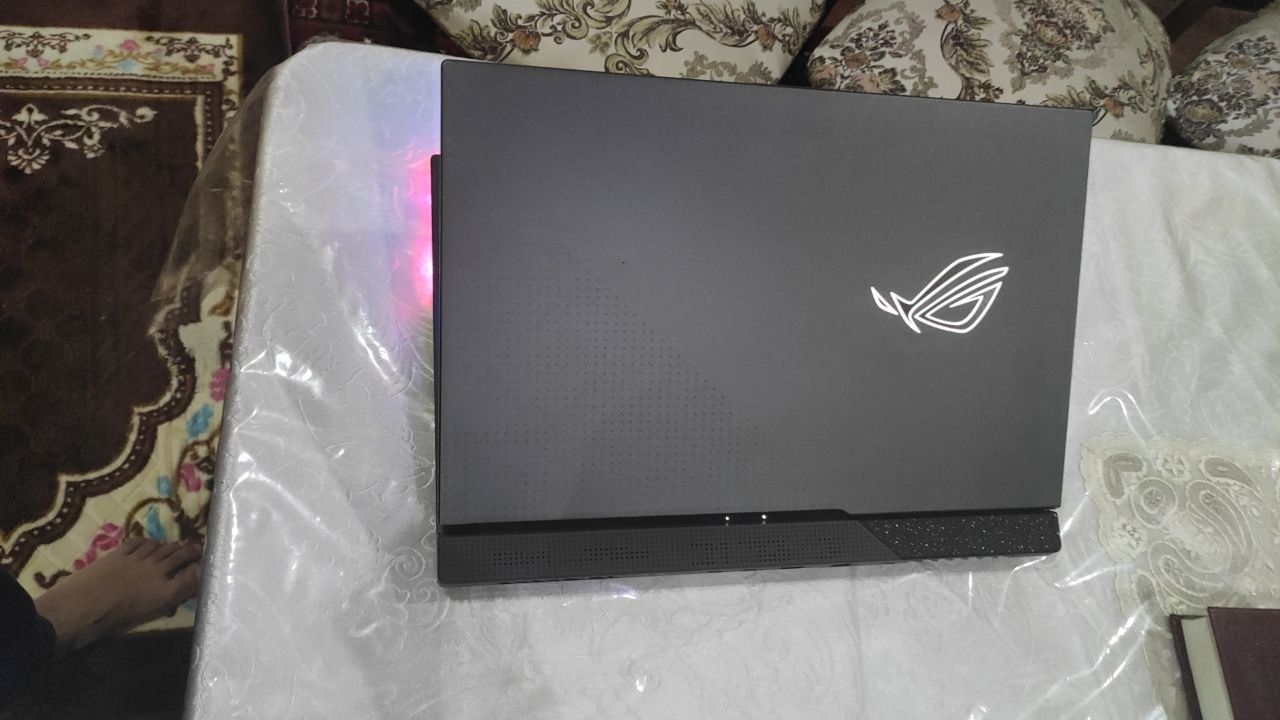 ASUS rog STRIX g17