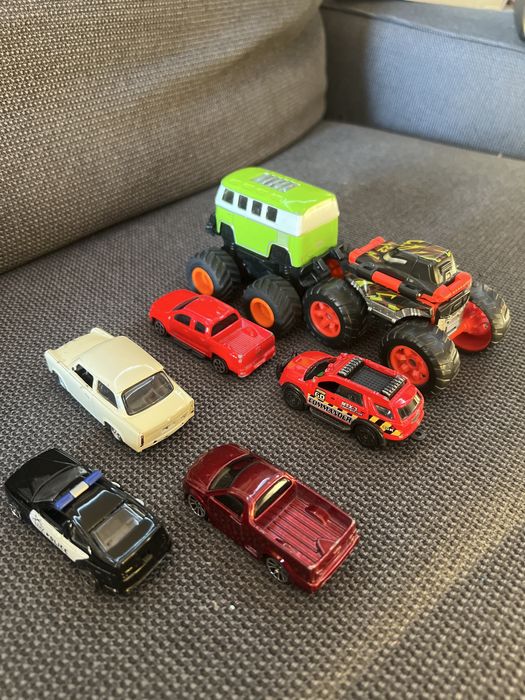 Lot 7 masinute retro jucarii de colectie