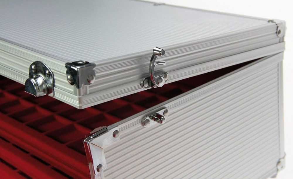 SAFE 273 - куфар Гигант с 15 тави включени в цената