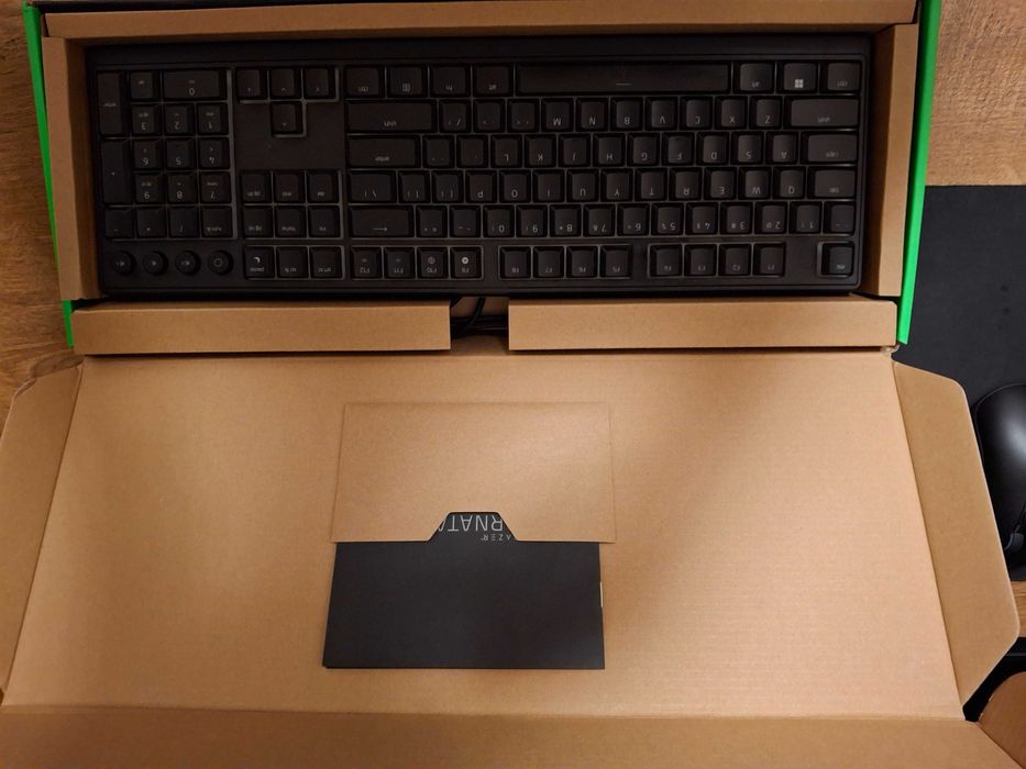 Razer клавиетура ORNATA v3.