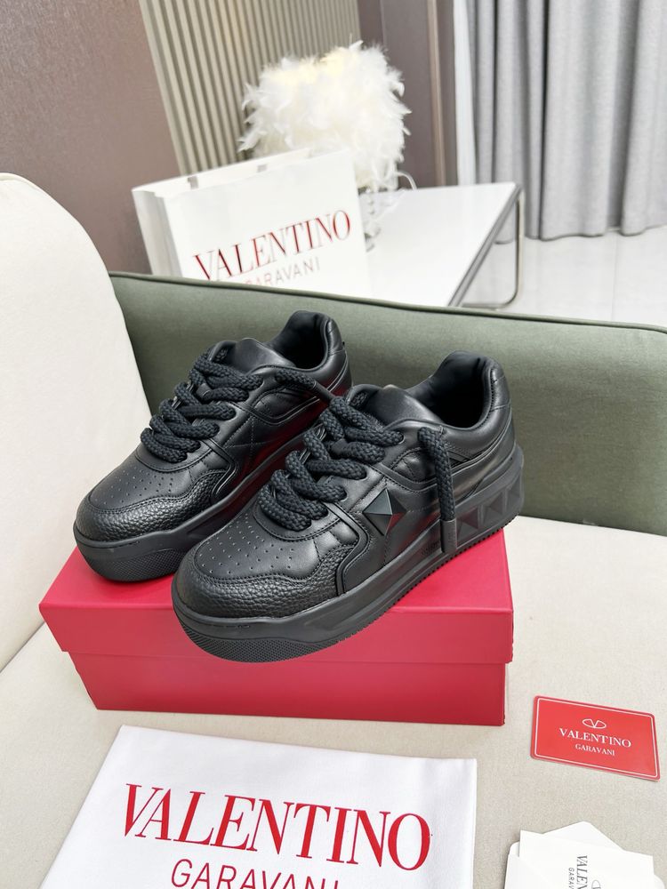 Adidasi Valentino Calitate Premium