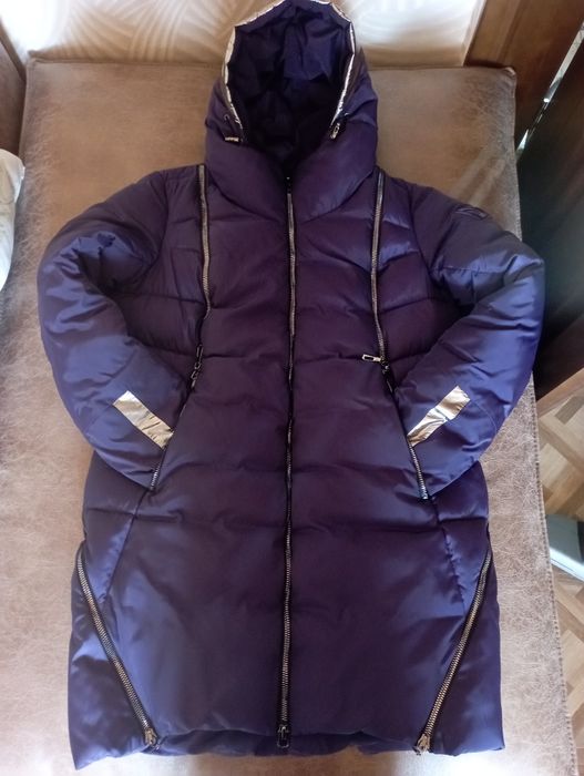 Зимний женский пуховик