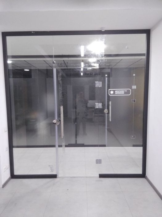 Стеклянные перегородки для офисов