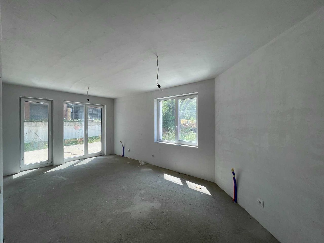 Продава се Тристаен апартамент в София, Карпузица - 96 кв.м за 1490 €/кв.м - Снимка #2