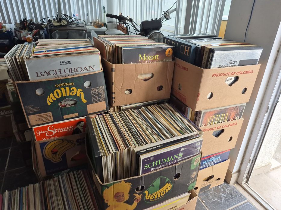 Lot Discuri Vinil colectie 200 in stare buna cu muzica clasică
