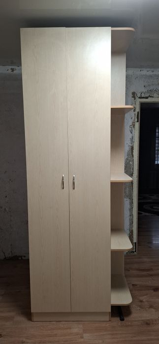 Продам прихожую, 3 шкафа