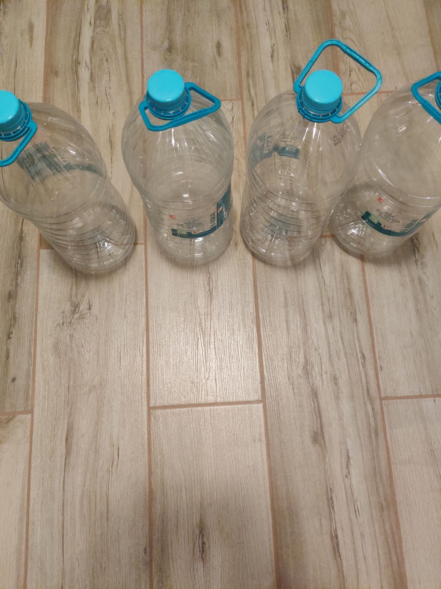 Flacoane/Peturi/sticle  5 l  goale și curate de apa plata cu mâner