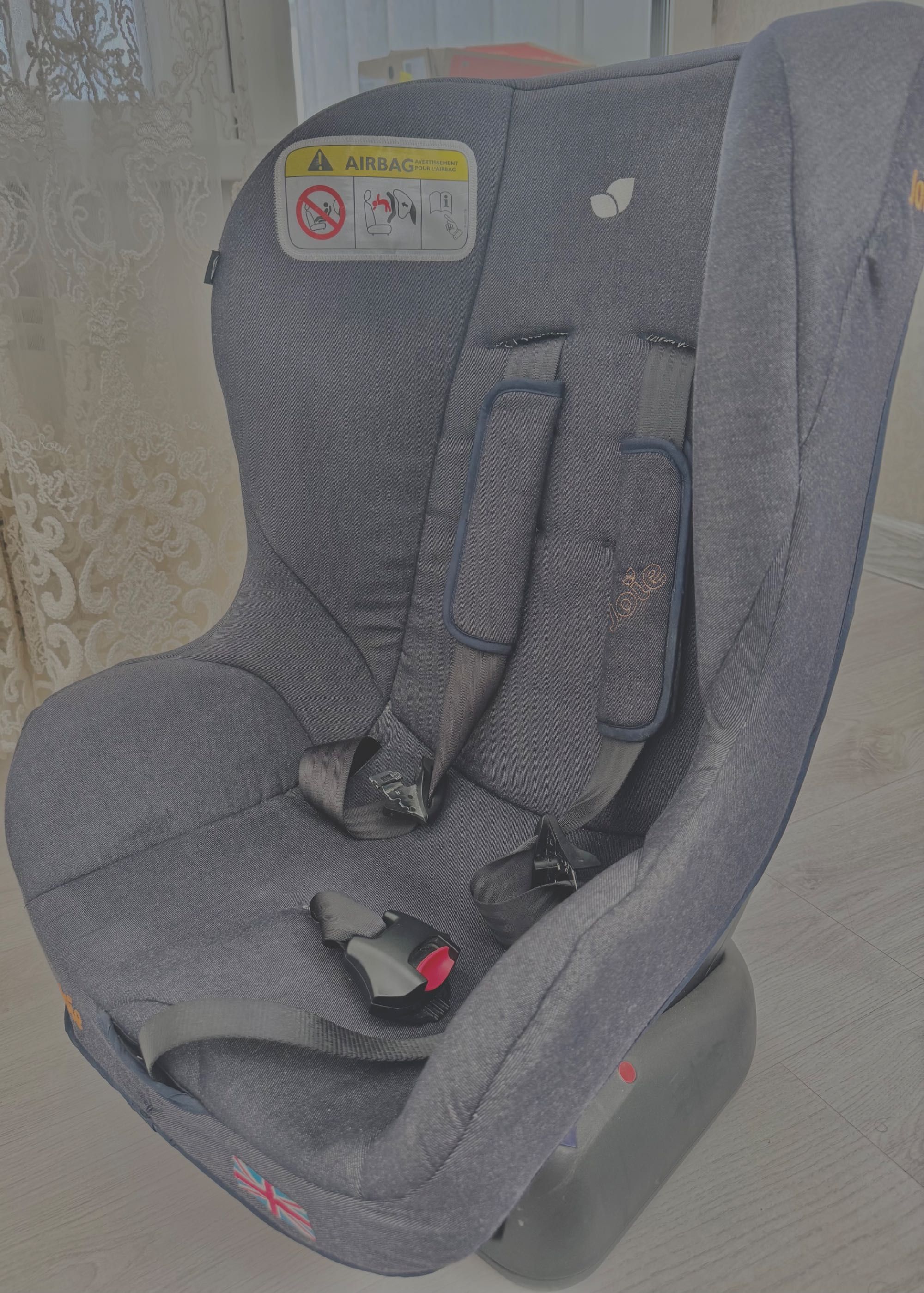 Автокресло Joie tilt
