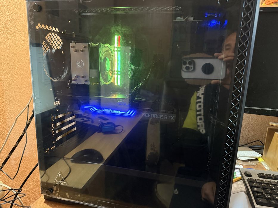 Продавам 2бр чисто нови компютъра