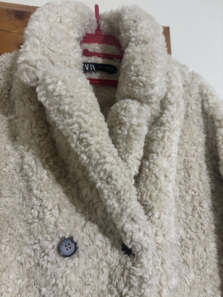 Zara дебело палто тип teddy bear