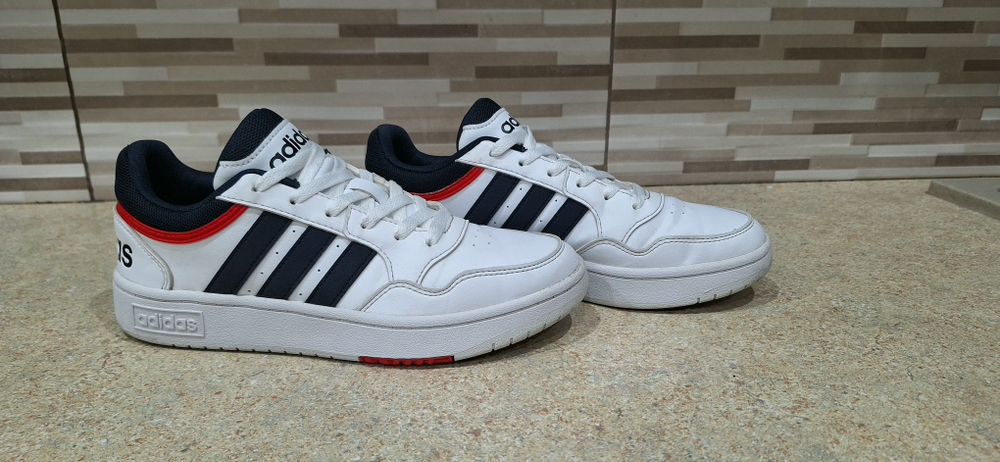 Pantofi Adidas Hoops 3.0