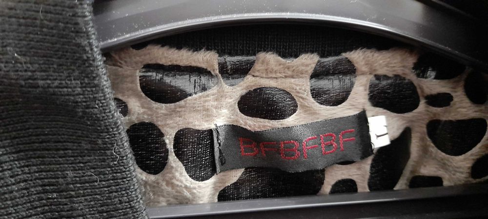 Vand sacouri si geaca unicat, de dama, noi