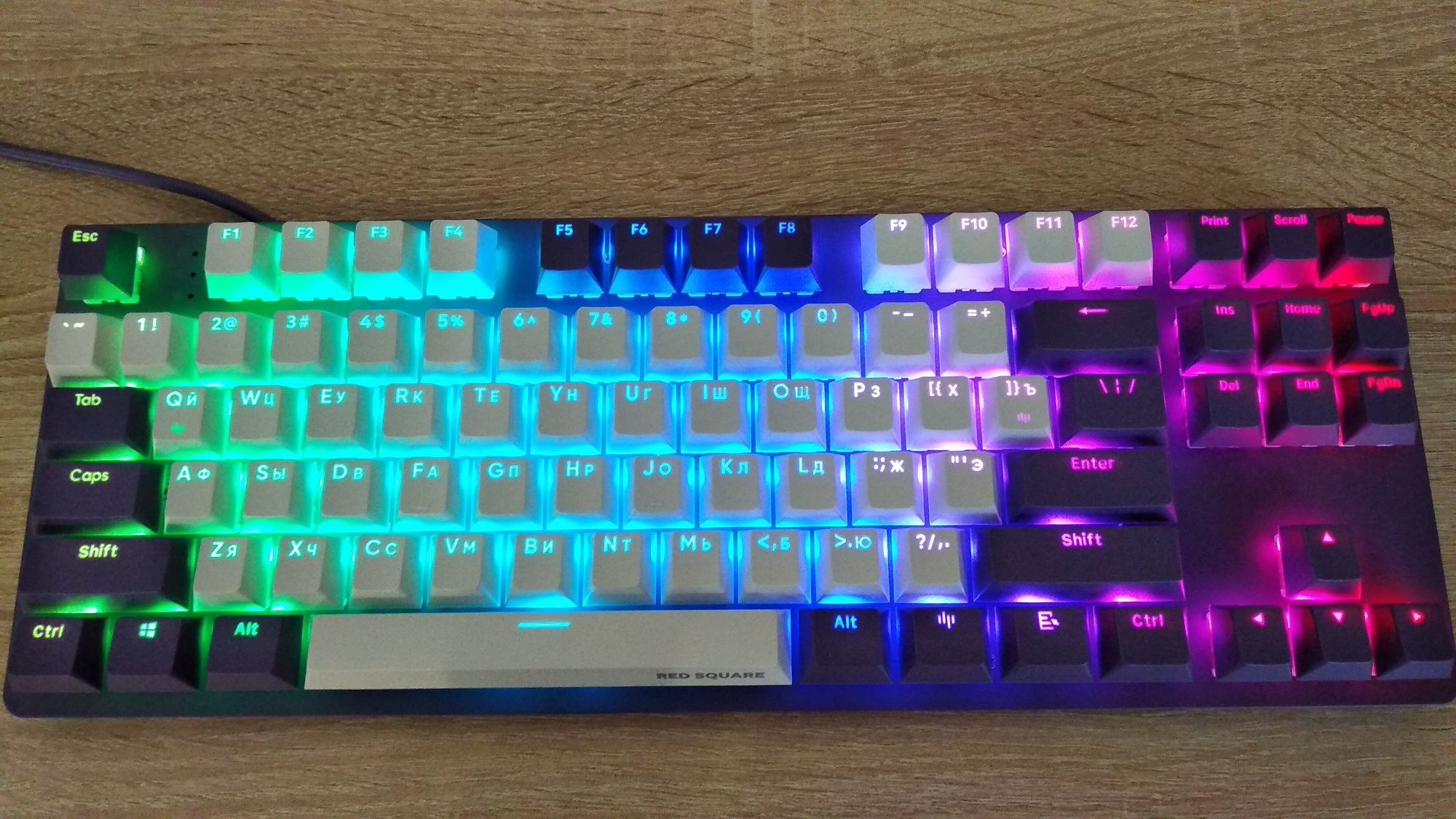 Продам игровую клавиатуру и мышку  Red Square Keyrox и xtrfy m4