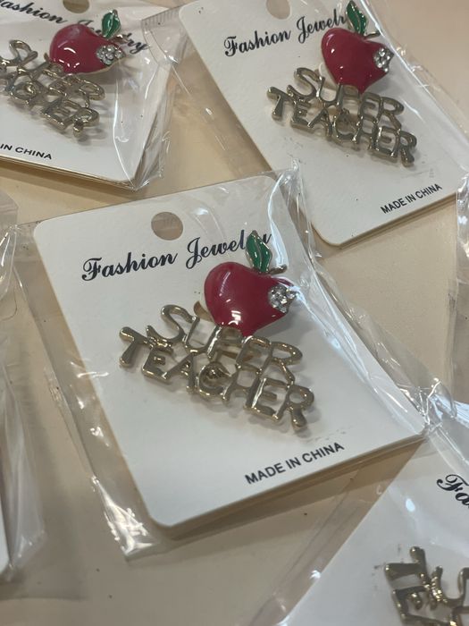 Brosa Martisor Cadou