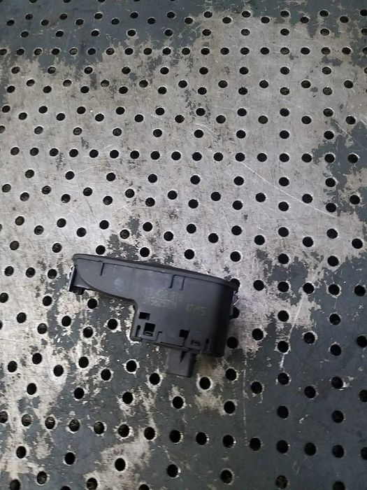 Buton geam electric dreapta fata opel corsa e x15 13430018 315625731
