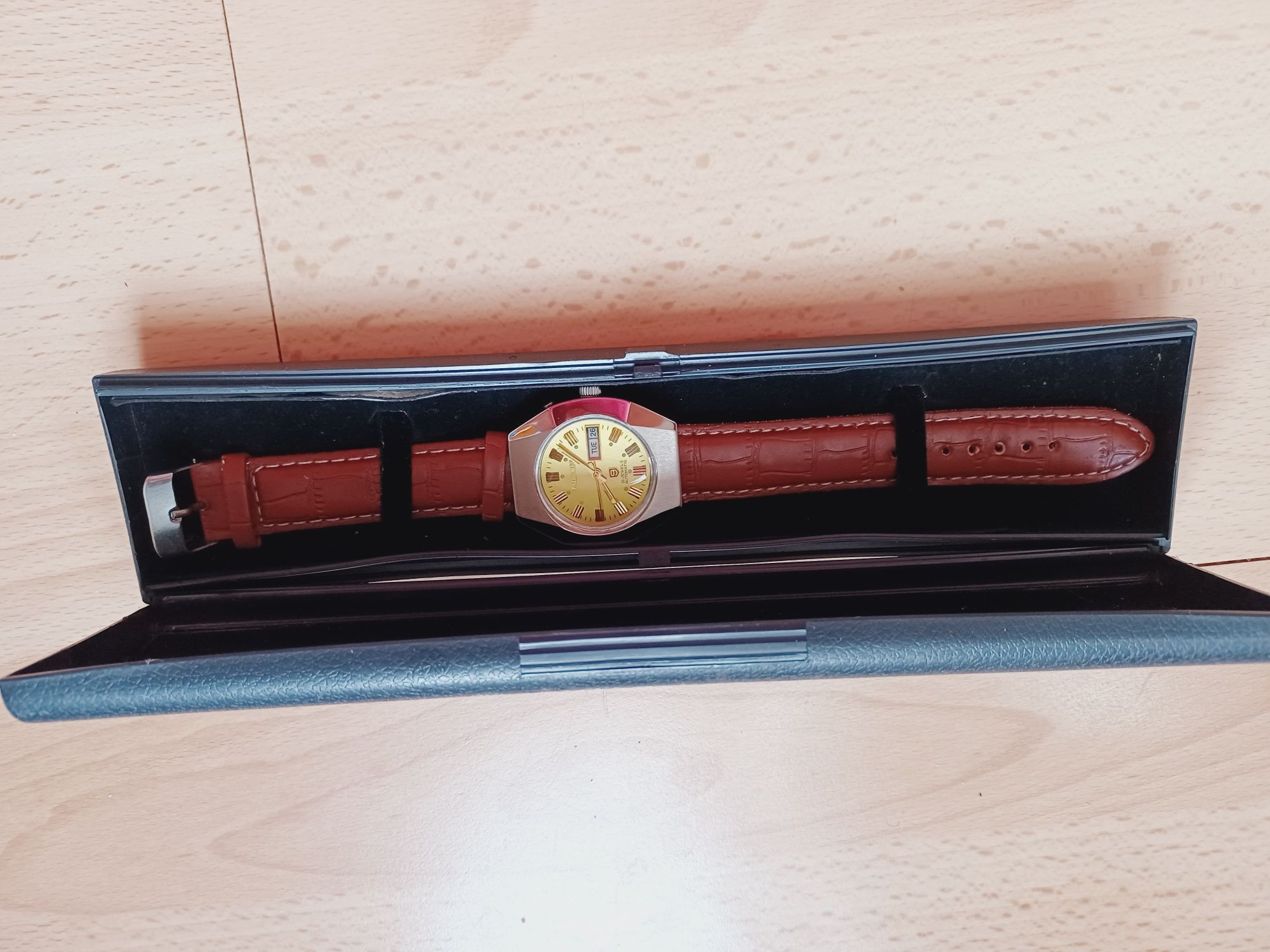RICOH Автоматичен Мъжки Часовник от 1980те Япония