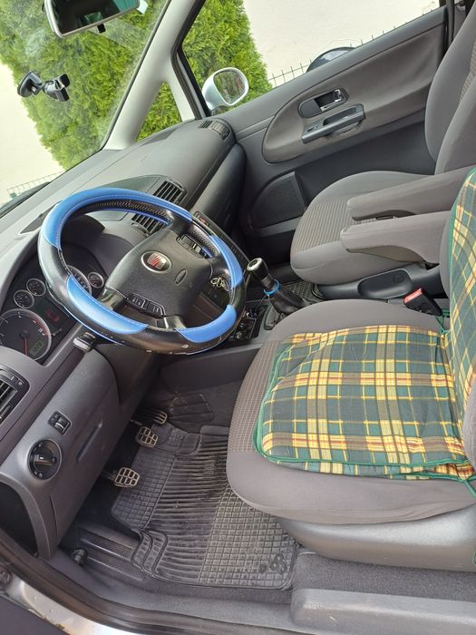 Seat Alhambra 2.0 tdi 140 cp