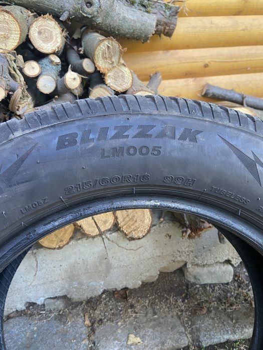 215 60 16 4 бр Bridgestone Blizzak LM005 5.5 мм 30/2020