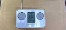 radio digital ceas temperatura baterii AA ca nou perfect functional
