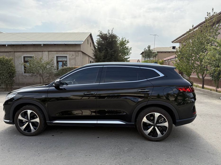 BYD Song plus. 3-poz DM-i  AWD 1.5turbo motor (gibrit)
