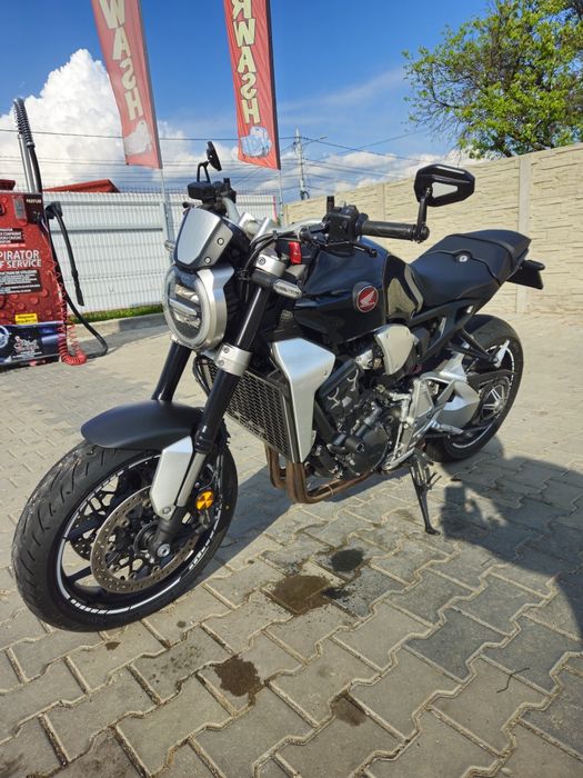 Honda cb 1000r black edition