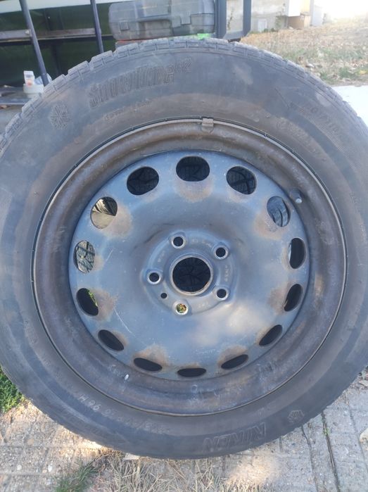 Гуми с джанти 205/60/16 зимни