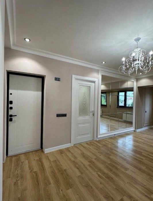 Продаётся квартира Ц12 рядом Анхор локоматив парк 4ком ремонтом 2 етаж