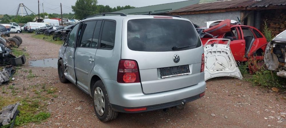 Dezmembrez Volkswagen Touran DSG 2008 1.9tdi BLS