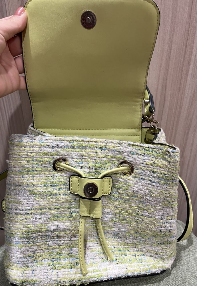 Дамска раница Guess