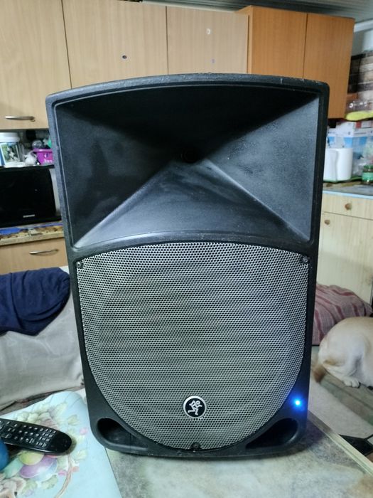 Boxe active pe 12 " diferite firme și puteri.